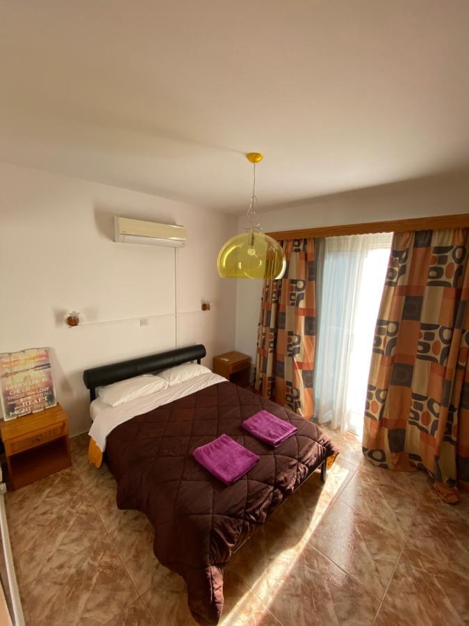 Moutallos Rooms Inn Homes Paphos Esterno foto