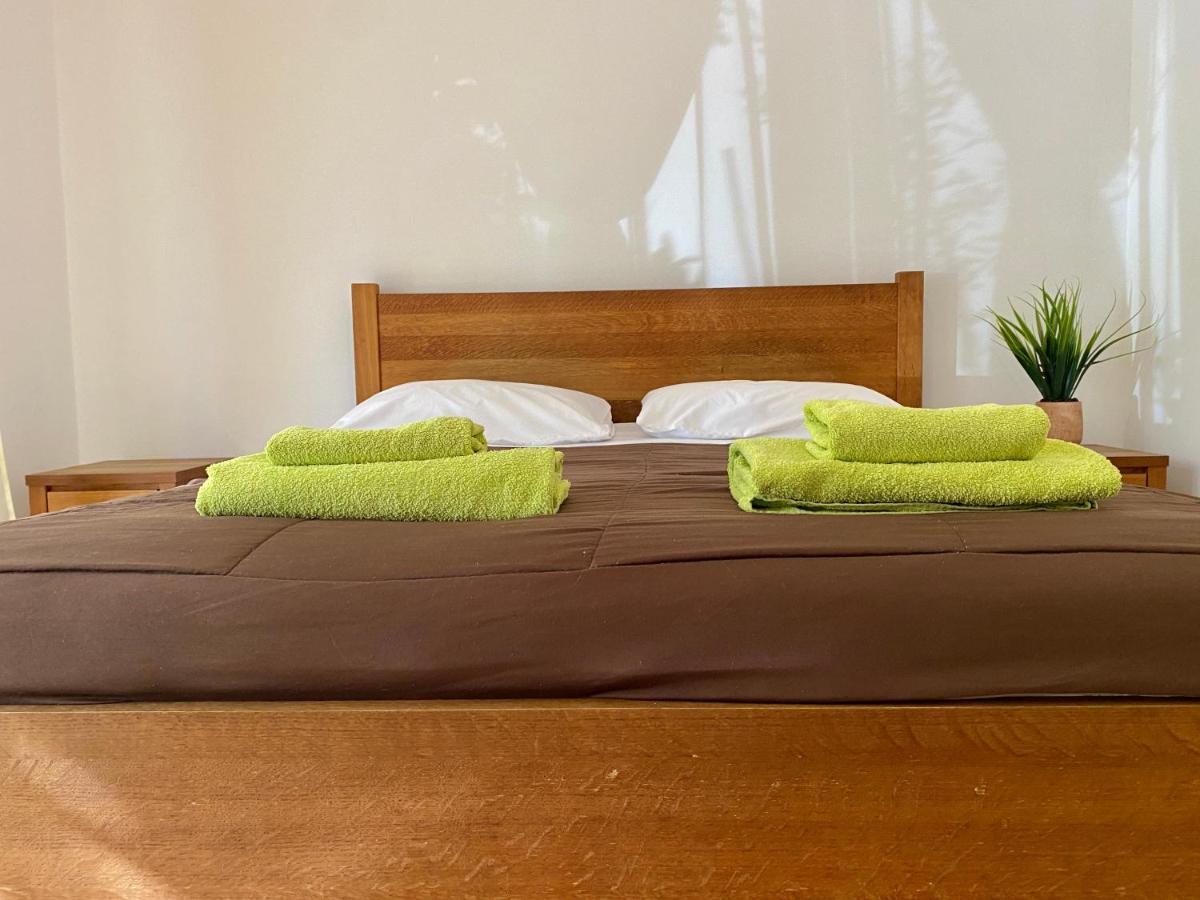 Moutallos Rooms Inn Homes Paphos Esterno foto